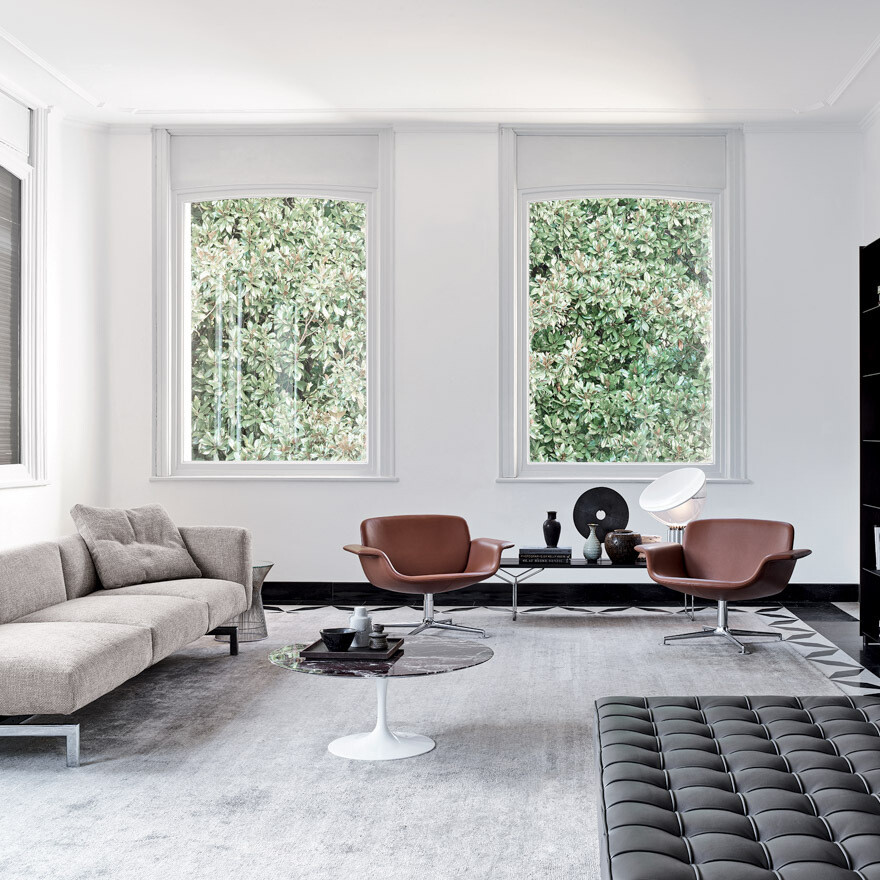 Knoll Saarinen 35&quot; Round Coffee Table
