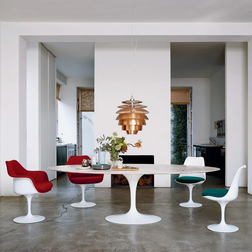 Knoll Saarinen Oval Dining Table