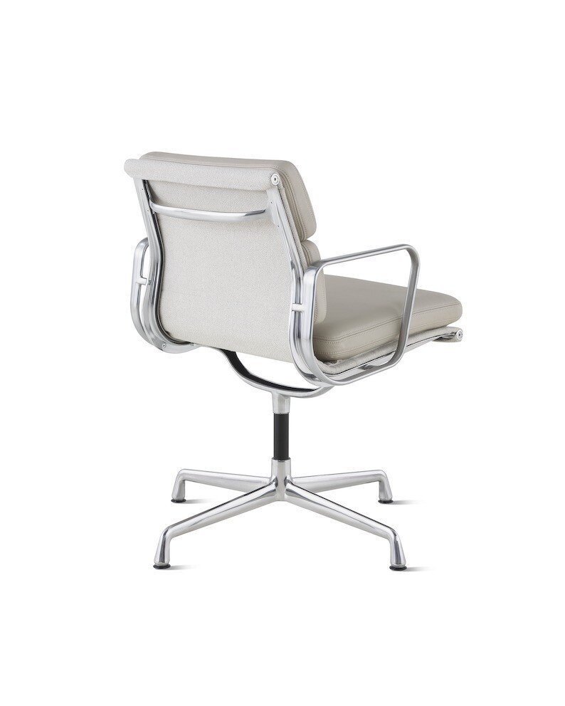 Herman Miller Eames® Soft Pad™ Management Chair