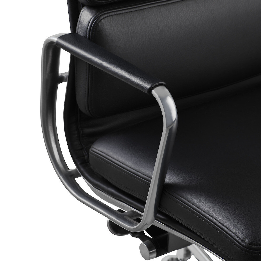 Herman Miller Eames® Soft Pad™ Management Chair