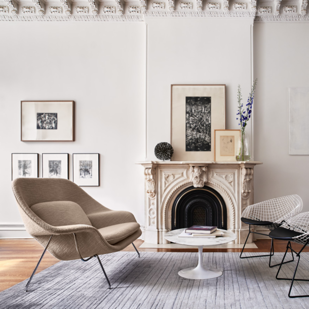 Knoll Womb Settee