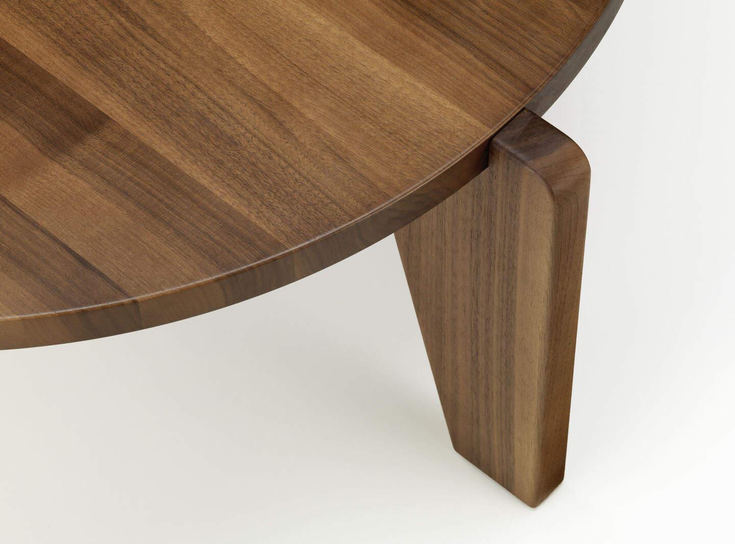Vitra Guéridon Bas Coffee Table