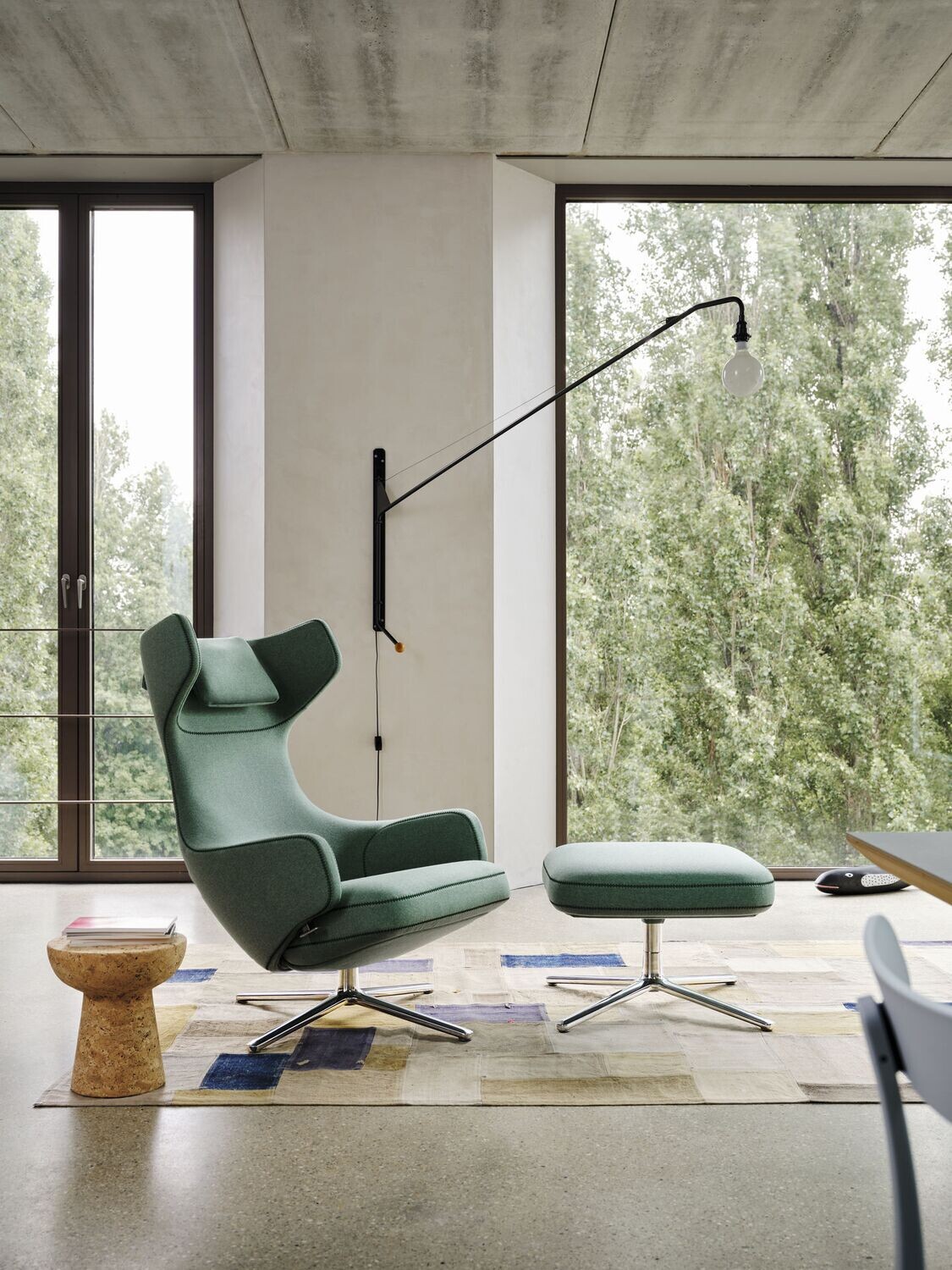 Vitra Grand Repos &amp; Ottoman