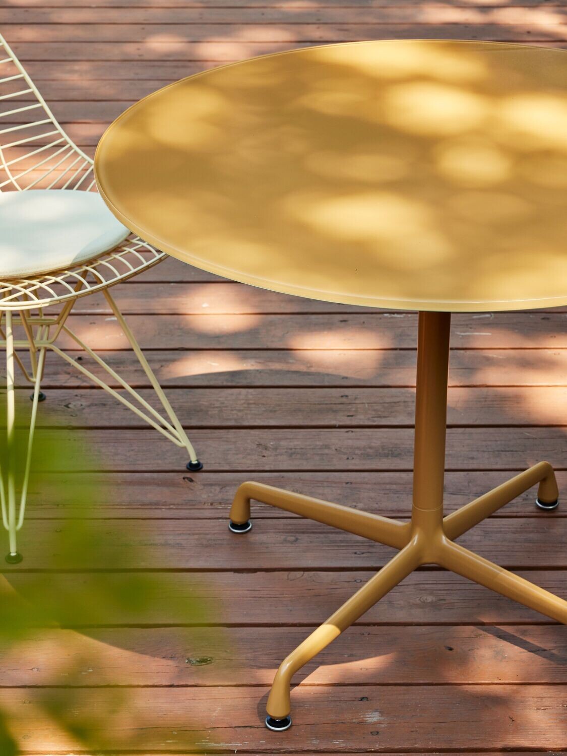 Herman Miller X HAY Eames Dining Table