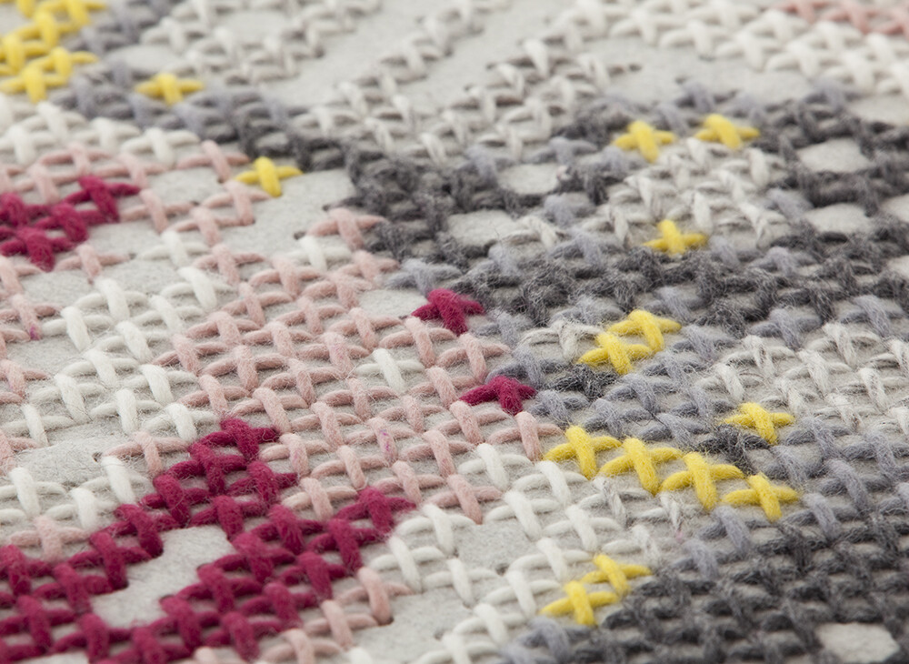 GAN Canevas Flowers Rugs