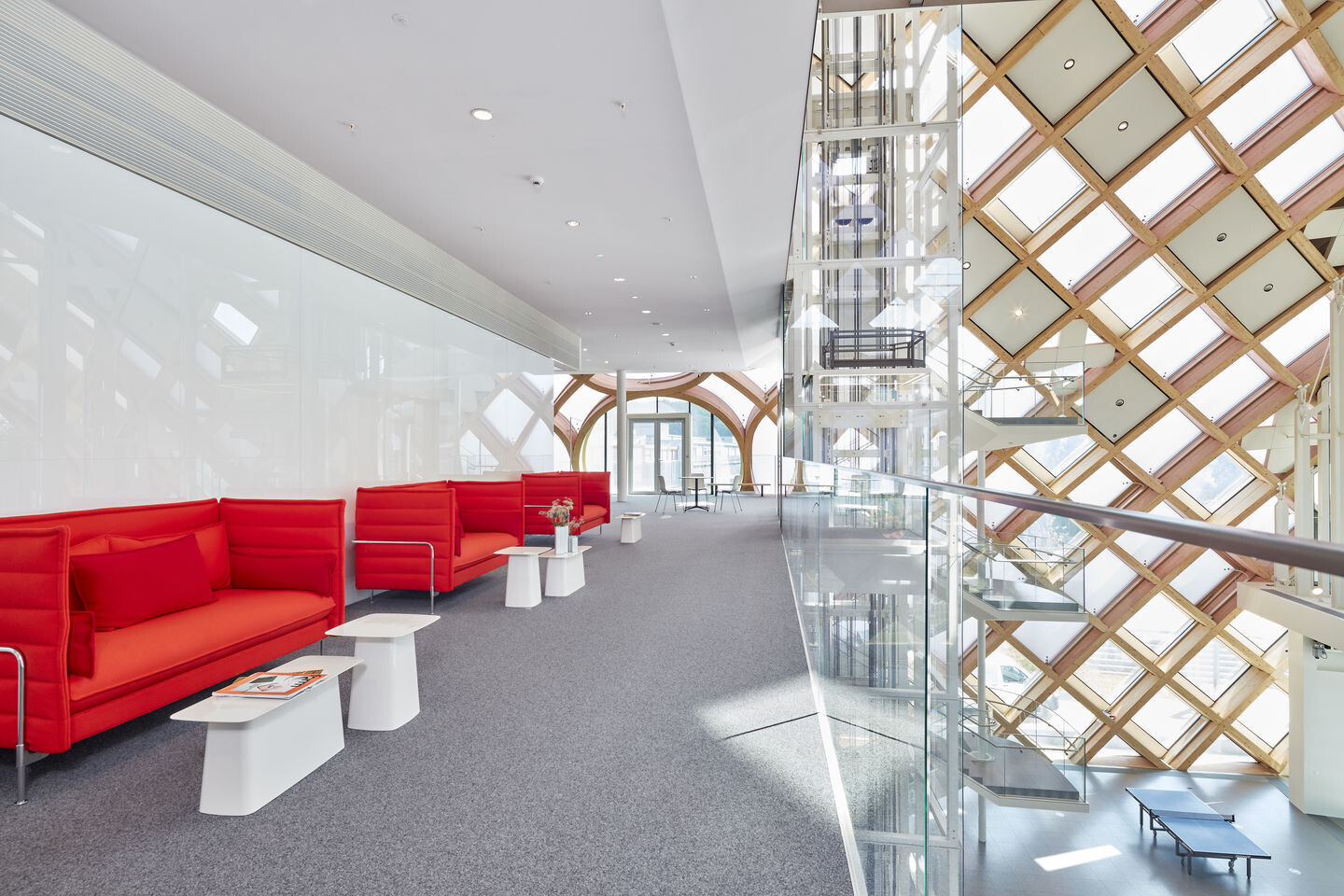 Vitra Metal Side Table ( outdoor )