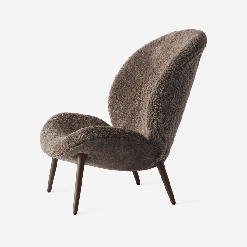 Vipp Lodge Lounge Chair, Upholstery: Curly 07 · Umber