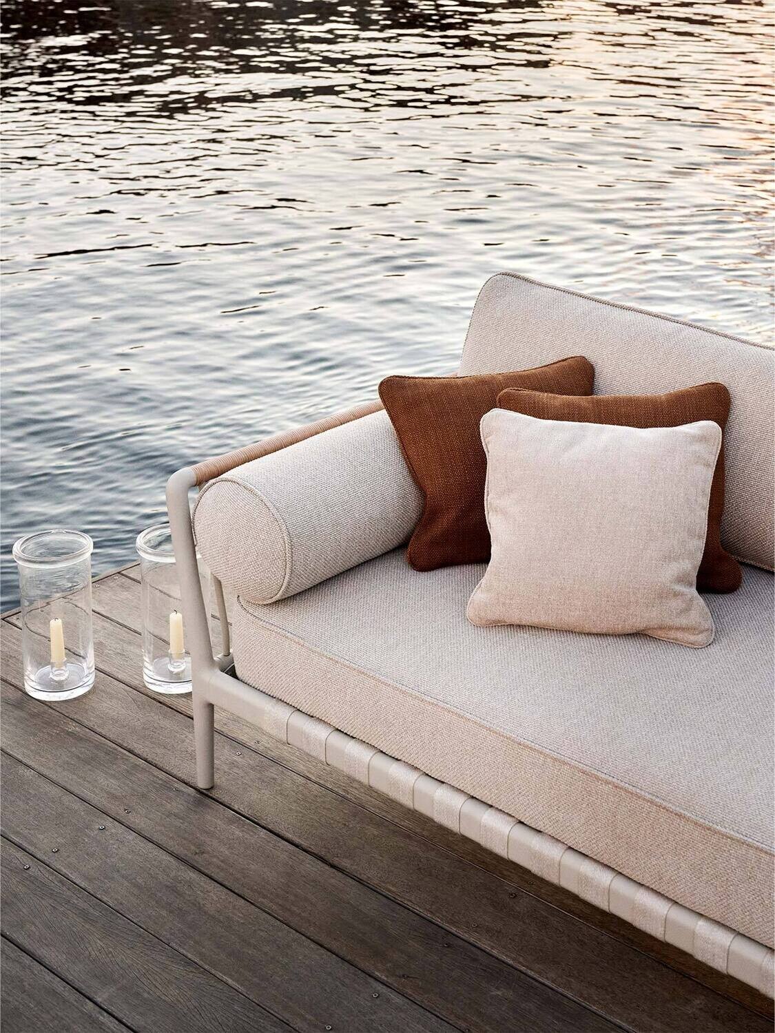 Vipp Open-Air End Table Sofa