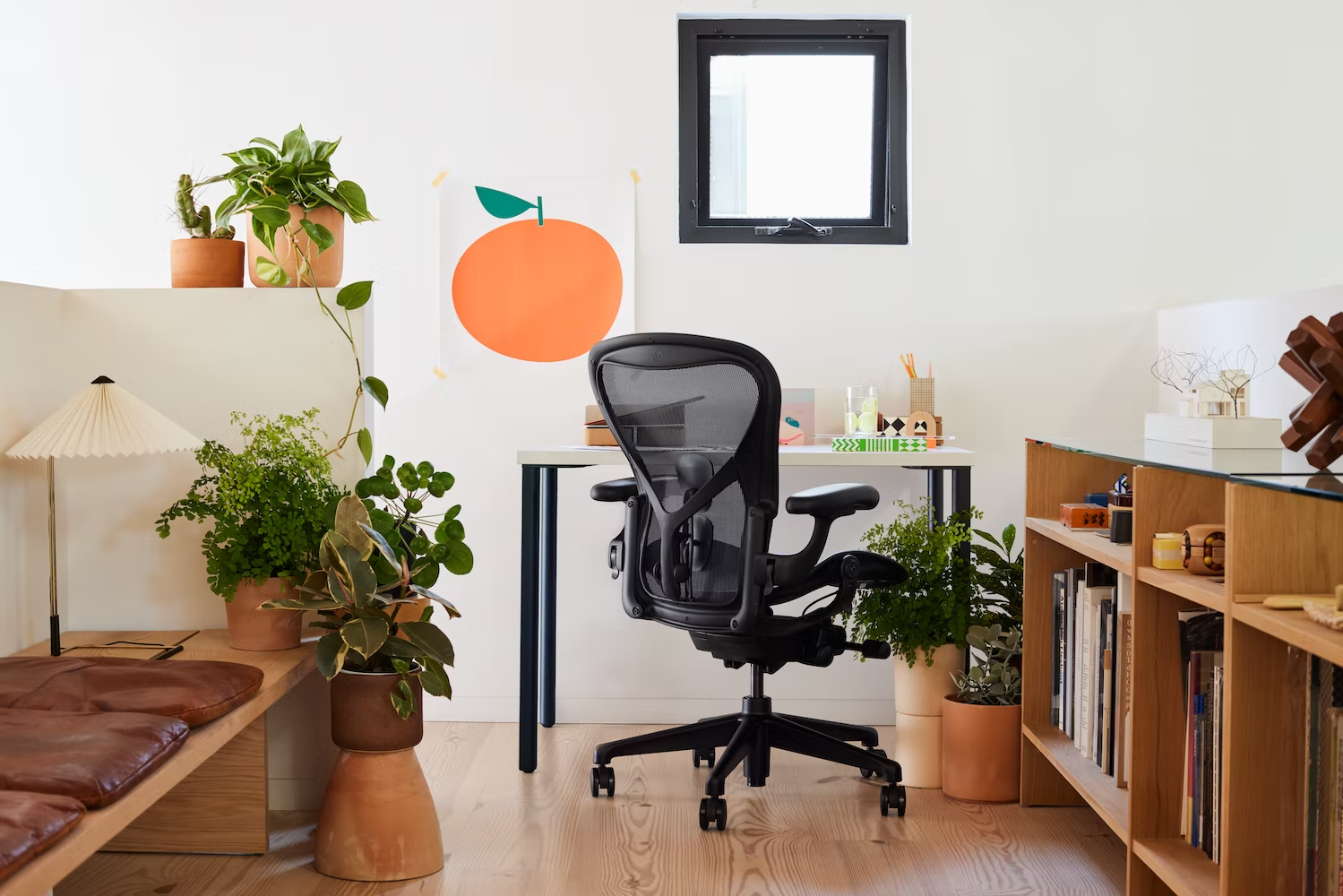 Herman Miller Aeron Chair, Basic Model
