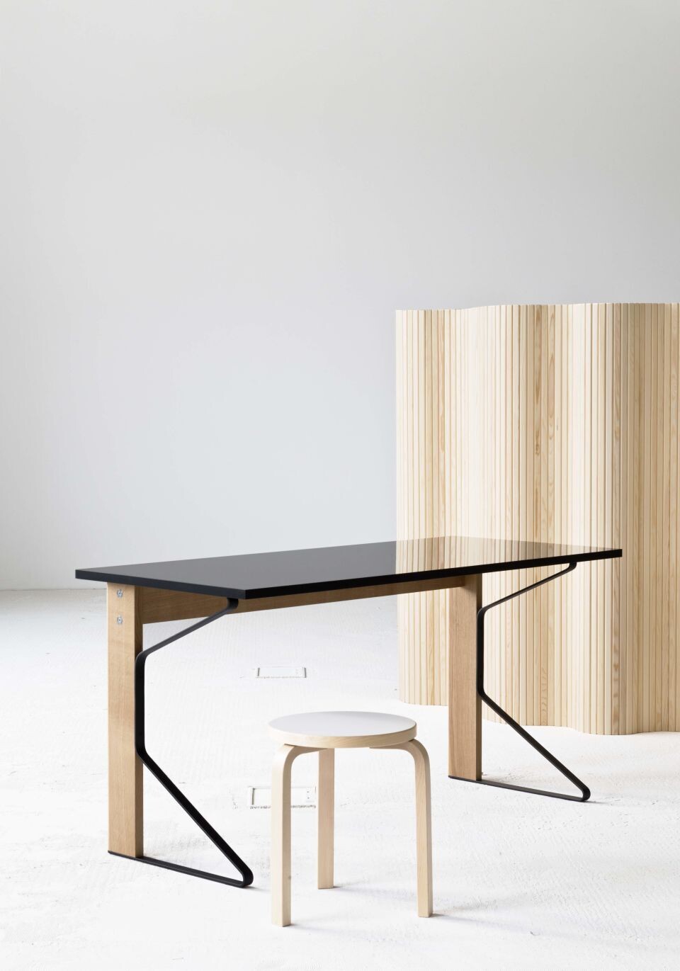 Artek Kaari Desk