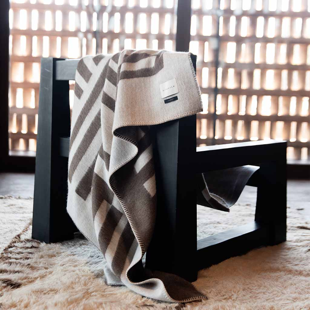 Rosin Reversible Throw . Zero Dye
