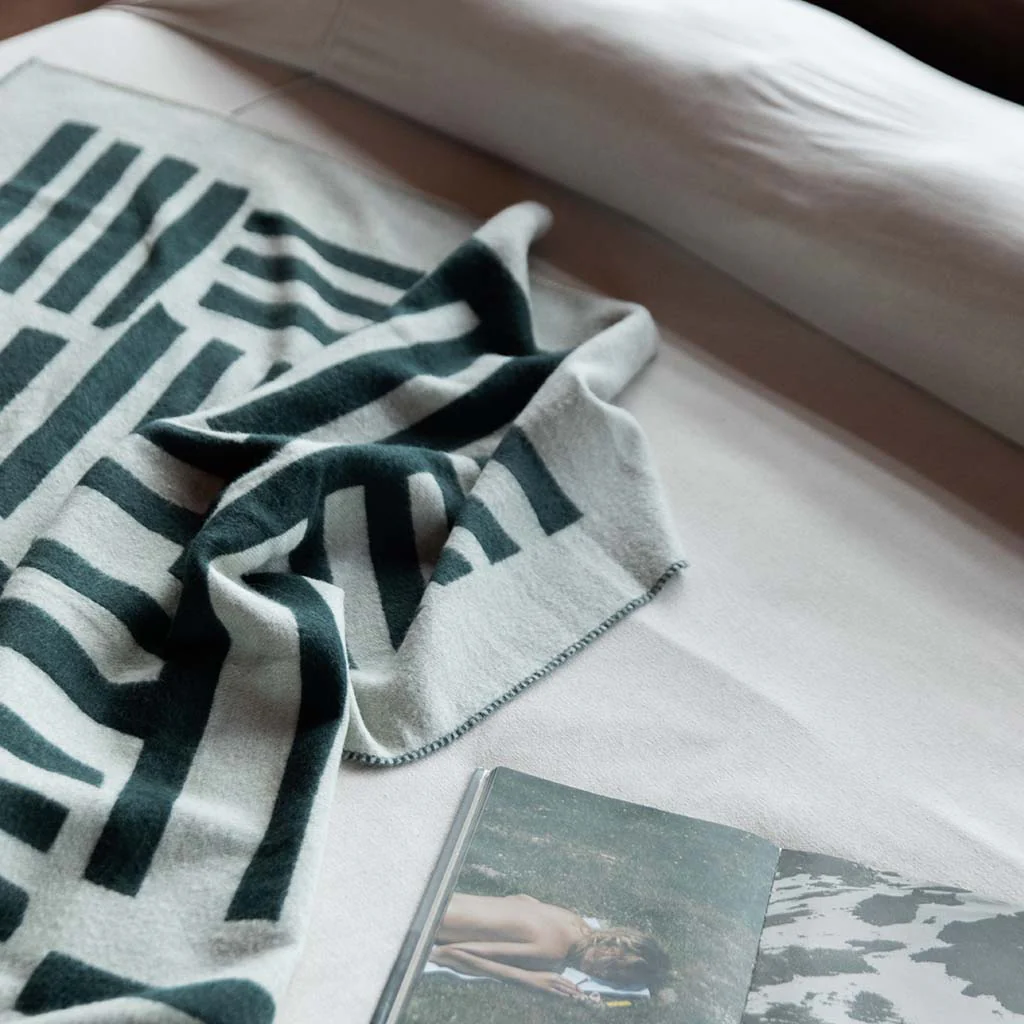 Straits Reversible Throw