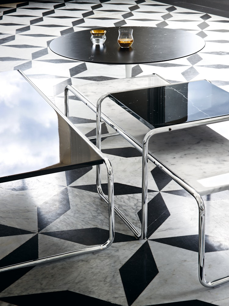 Knoll Laccio Side Table