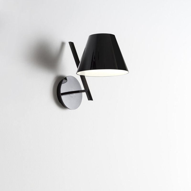 Artemide La Petite Wall Lamp