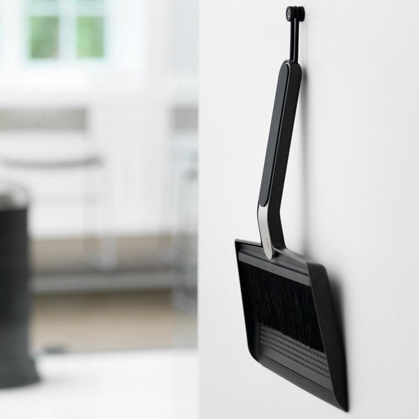 Vipp Broom &amp; Dustpan
