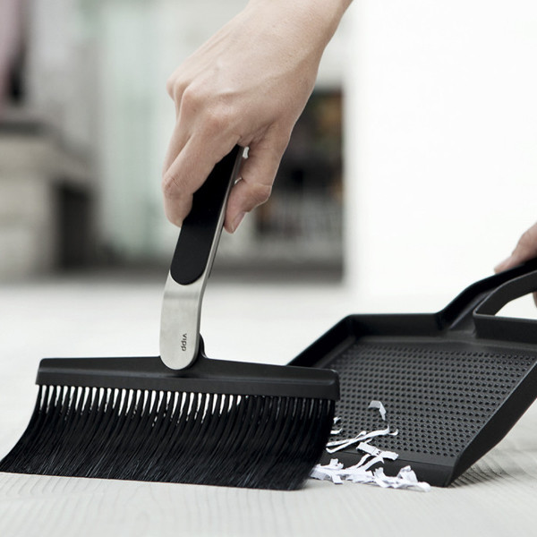 Vipp Broom &amp; Dustpan
