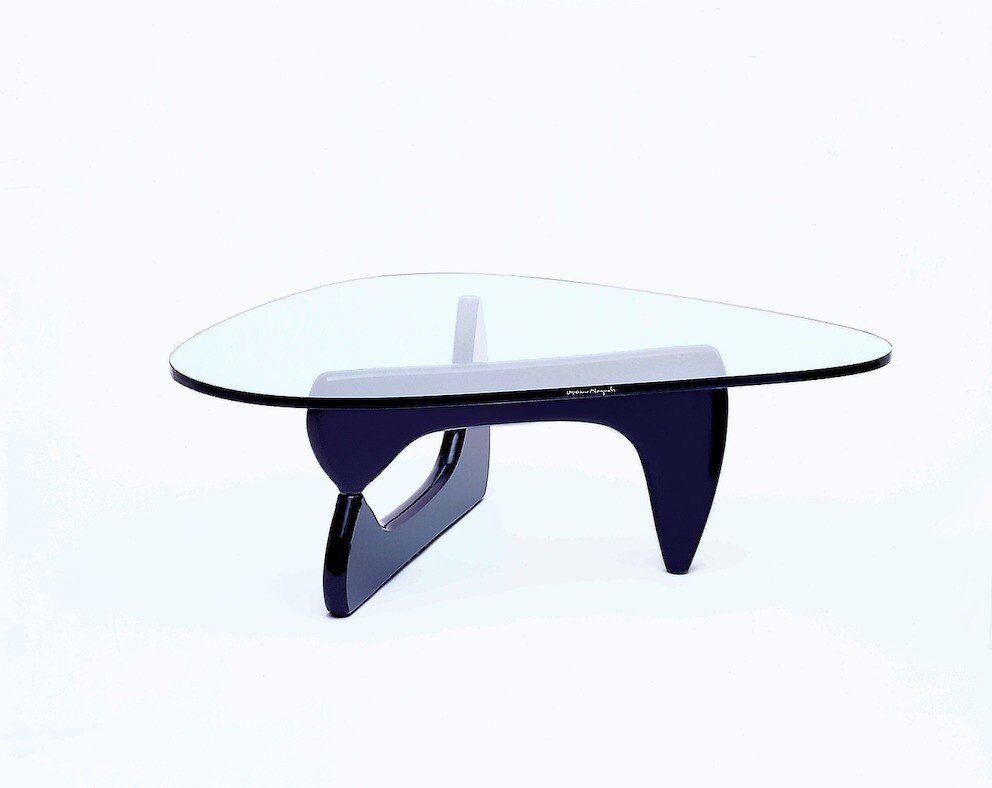Herman Miller Noguchi Table, Finish: Noguchi Black