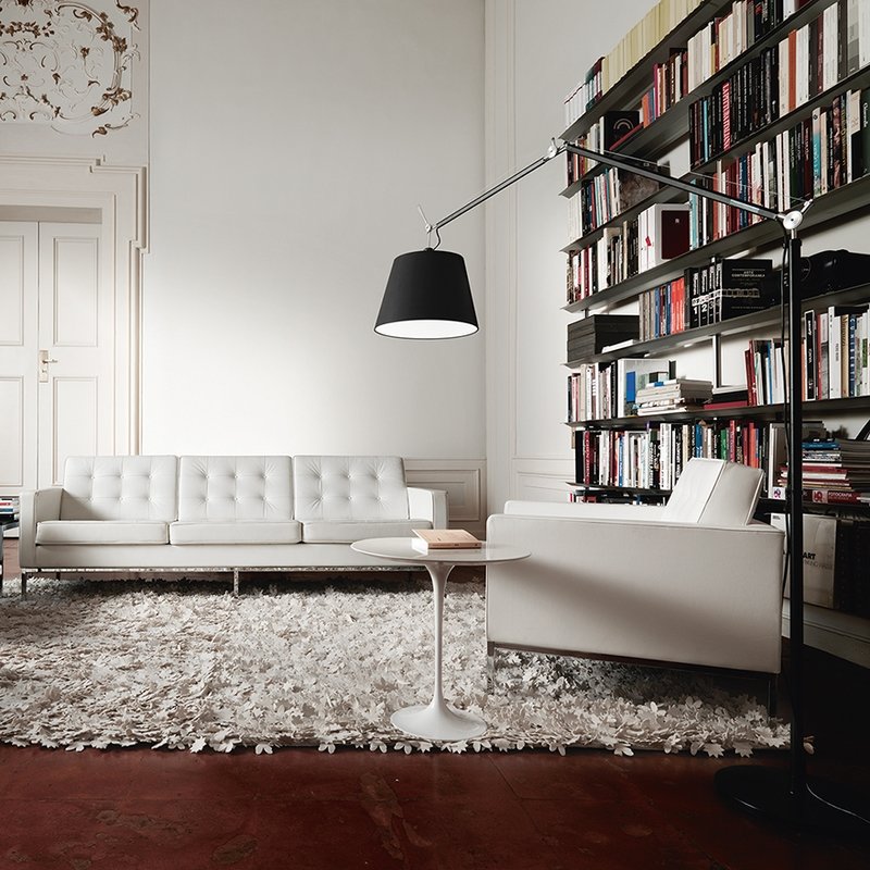 Knoll Saarinen Round 16" Side Table