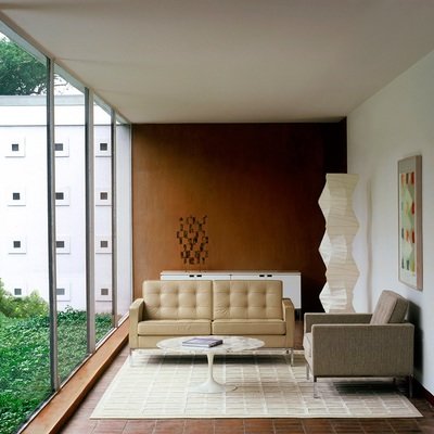 Knoll Saarinen 42" Oval Coffee Table
