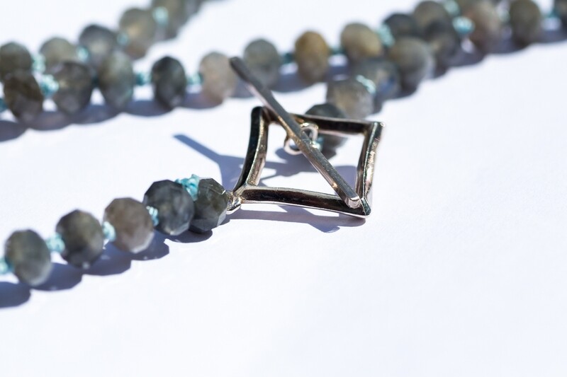 Collier de perles "Mayfair" - Argent 925 et labradorites