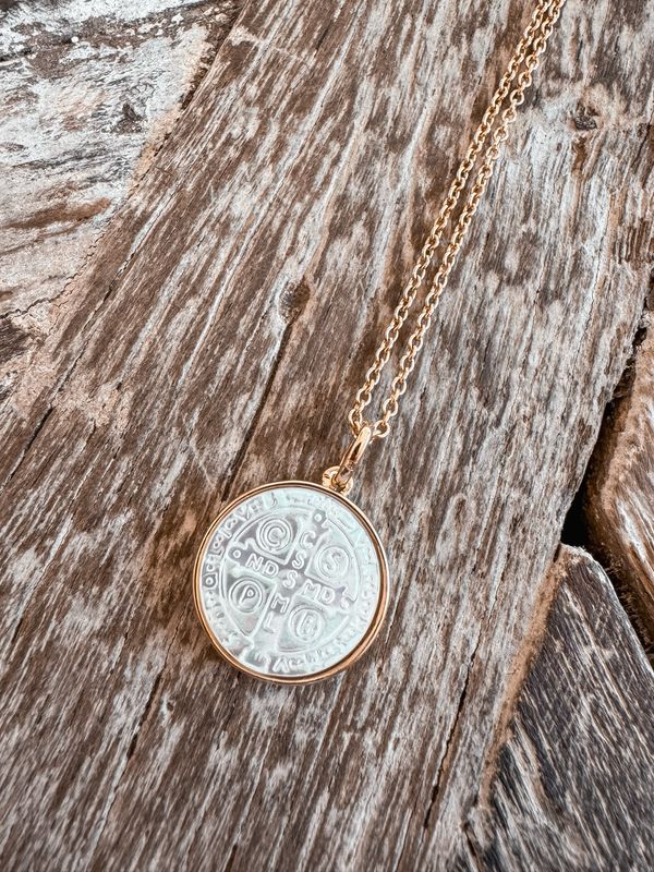 Collier St Benoît