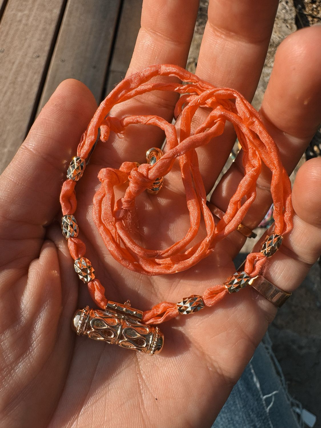 Collier Jaipur taviz indien cordon corail 