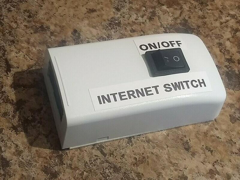 POE Internet Switch with patch cable 100MB - removes power to a remote device