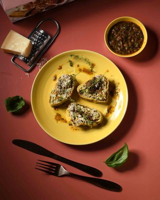Chicken, Zucchini, and Ricotta with Pesto Napoletana Sauce - 1kg