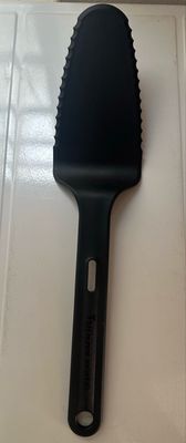 Black Cake Lifter