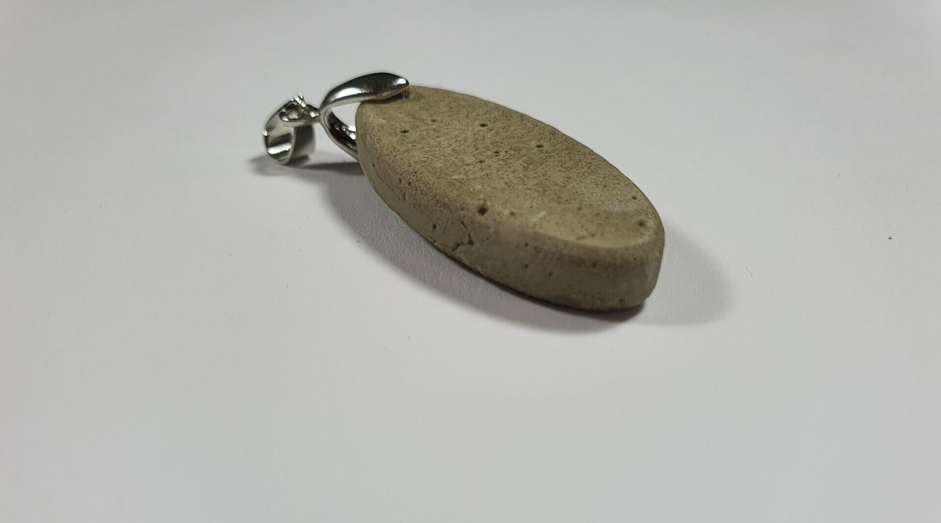 Beton Schmuck Halskette länglich-oval grau pur