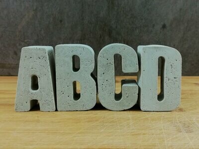 Betonbuchstaben