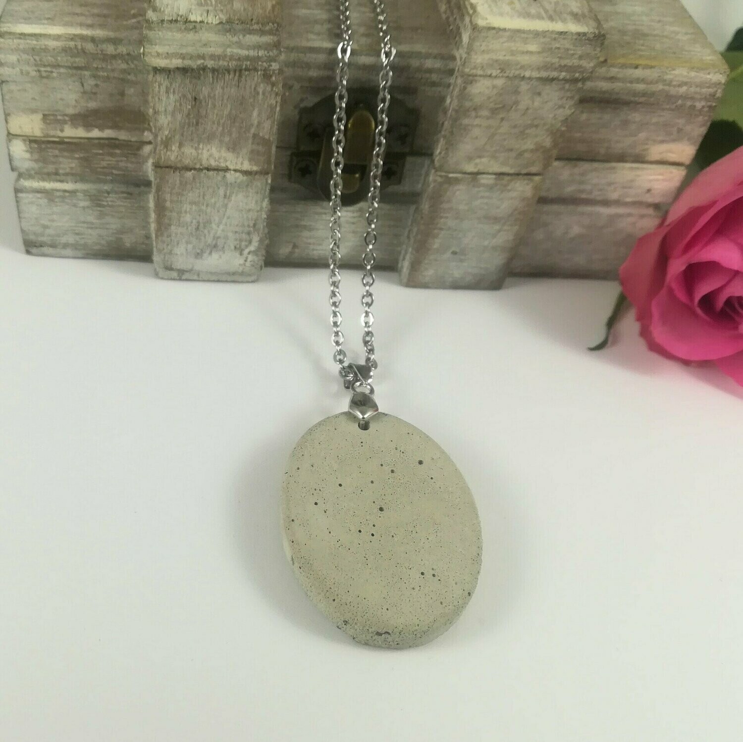 Beton Schmuck Halskette oval grau pur