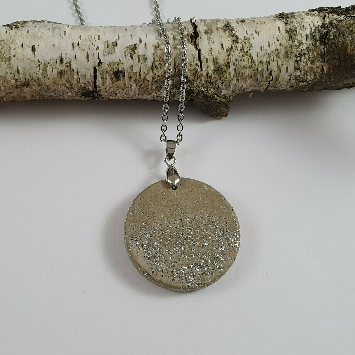 Beton Schmuck Halskette rund grau silber