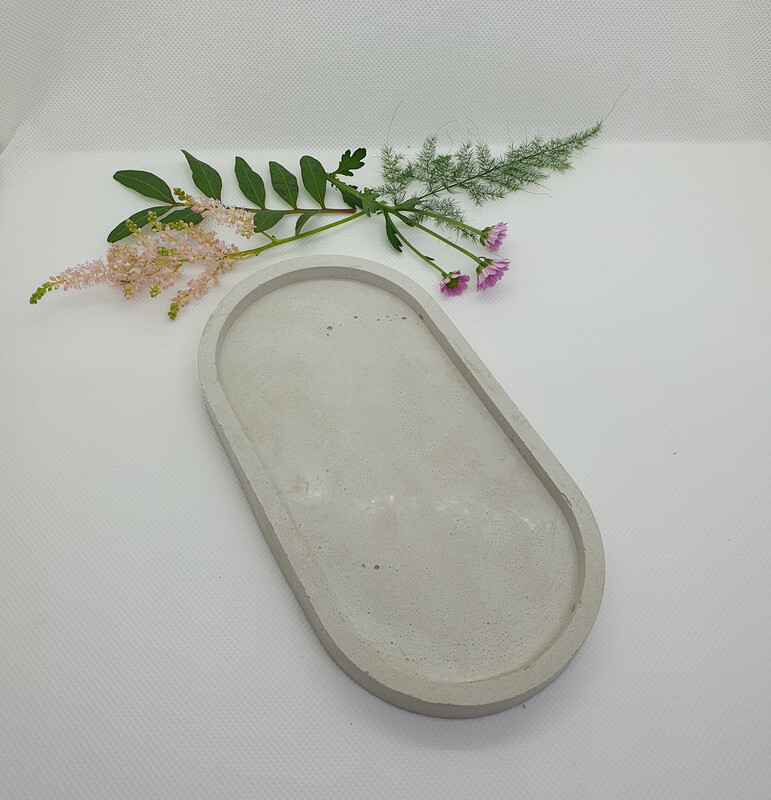 Deko Tablett aus Beton, oval