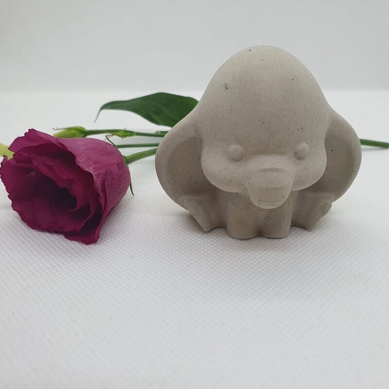 Figur aus Beton kleiner Elefant