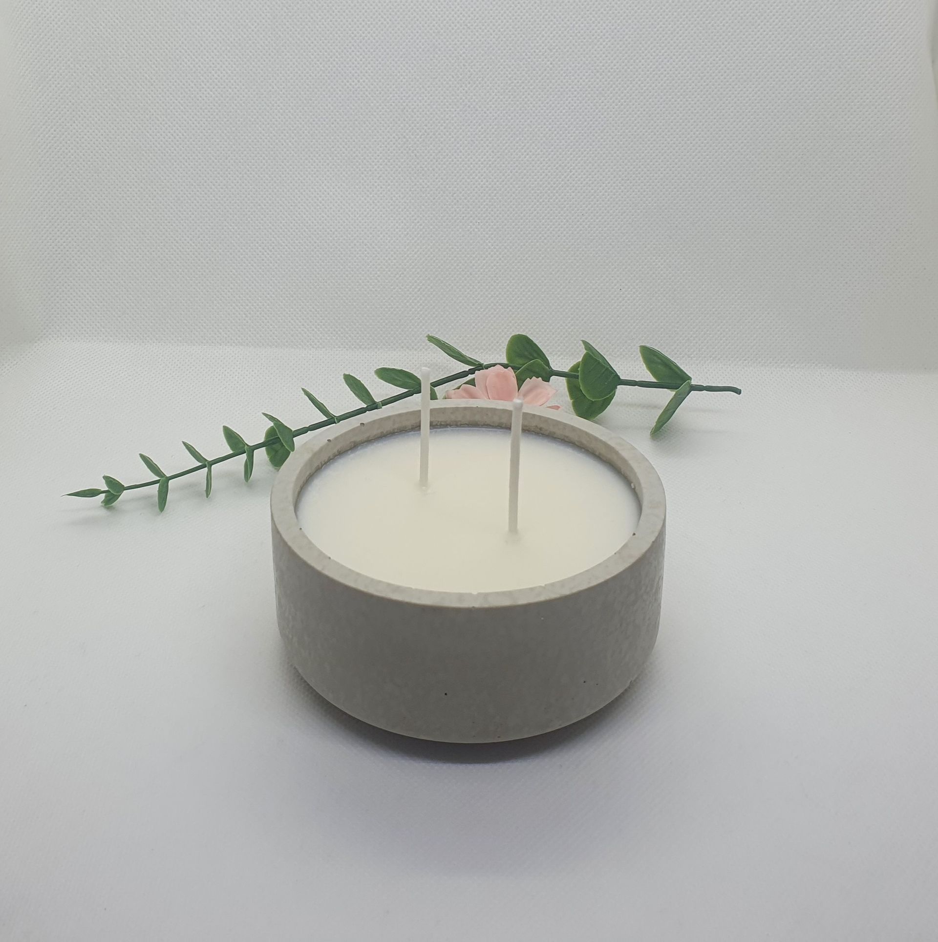 Zwei-Docht Kerze aus Beton mit Soja-Wachs