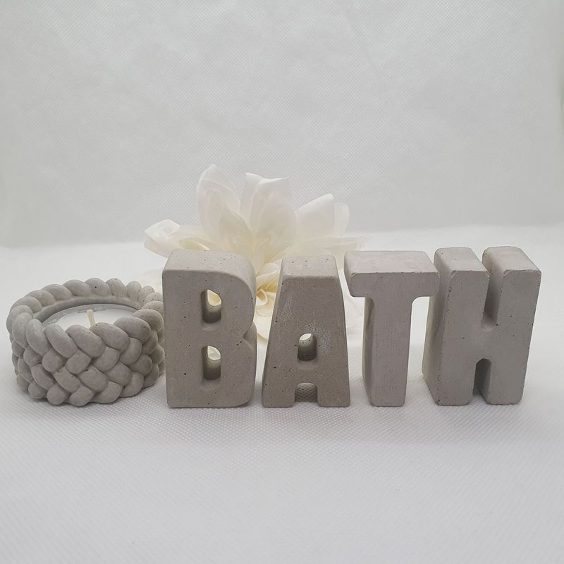 Beton Buchstaben "Bath" Schriftzug für das Badezimmer