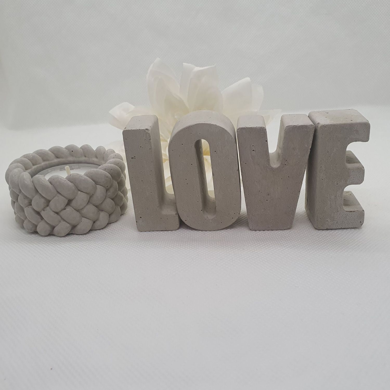 Beton Buchstaben "LOVE" Dekoration
