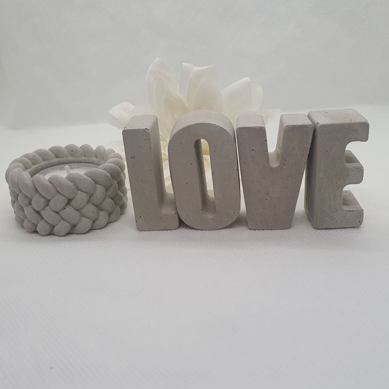 Beton Buchstaben "LOVE" Dekoration