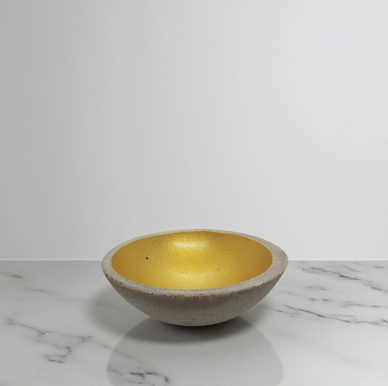 Dekoschale Beton gold