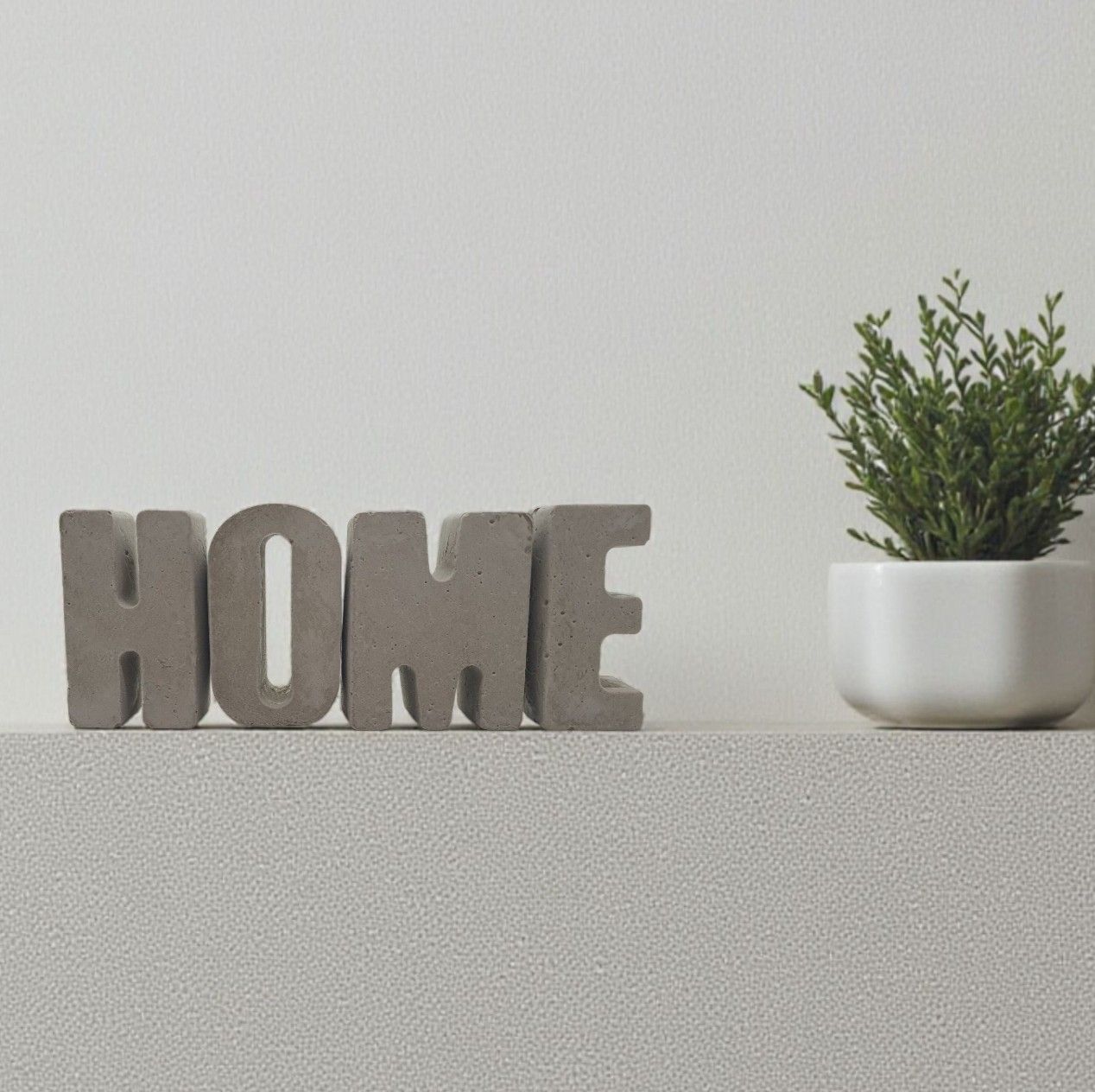 Beton Buchstaben "Home" Schriftzug