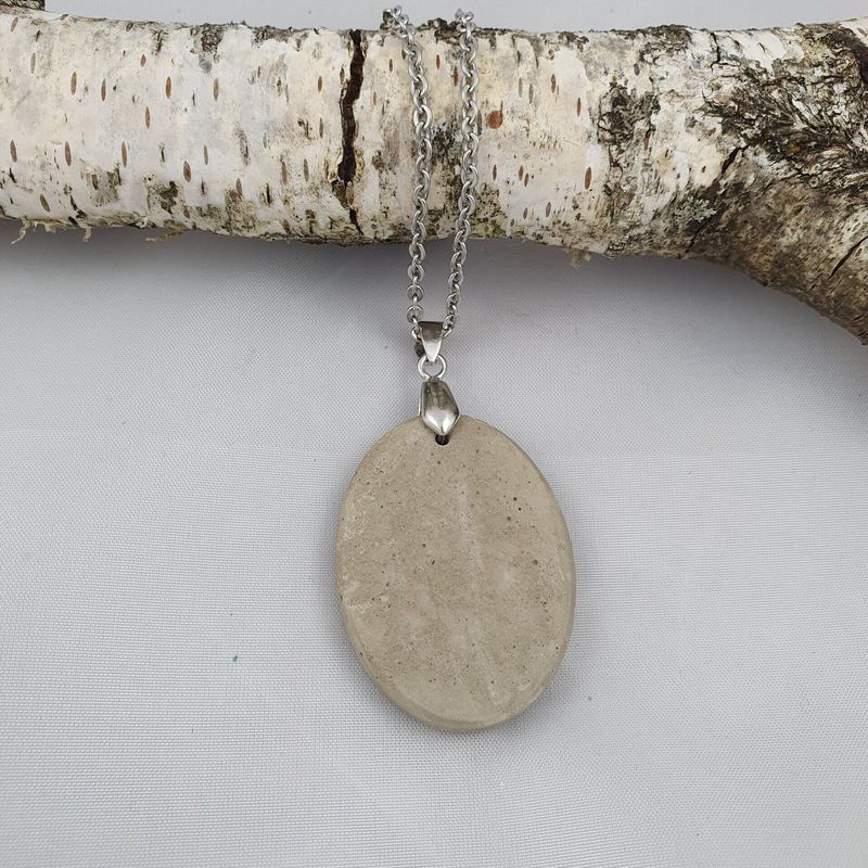 Halskette Beton pur grau oval Halskette Beton pur grau oval