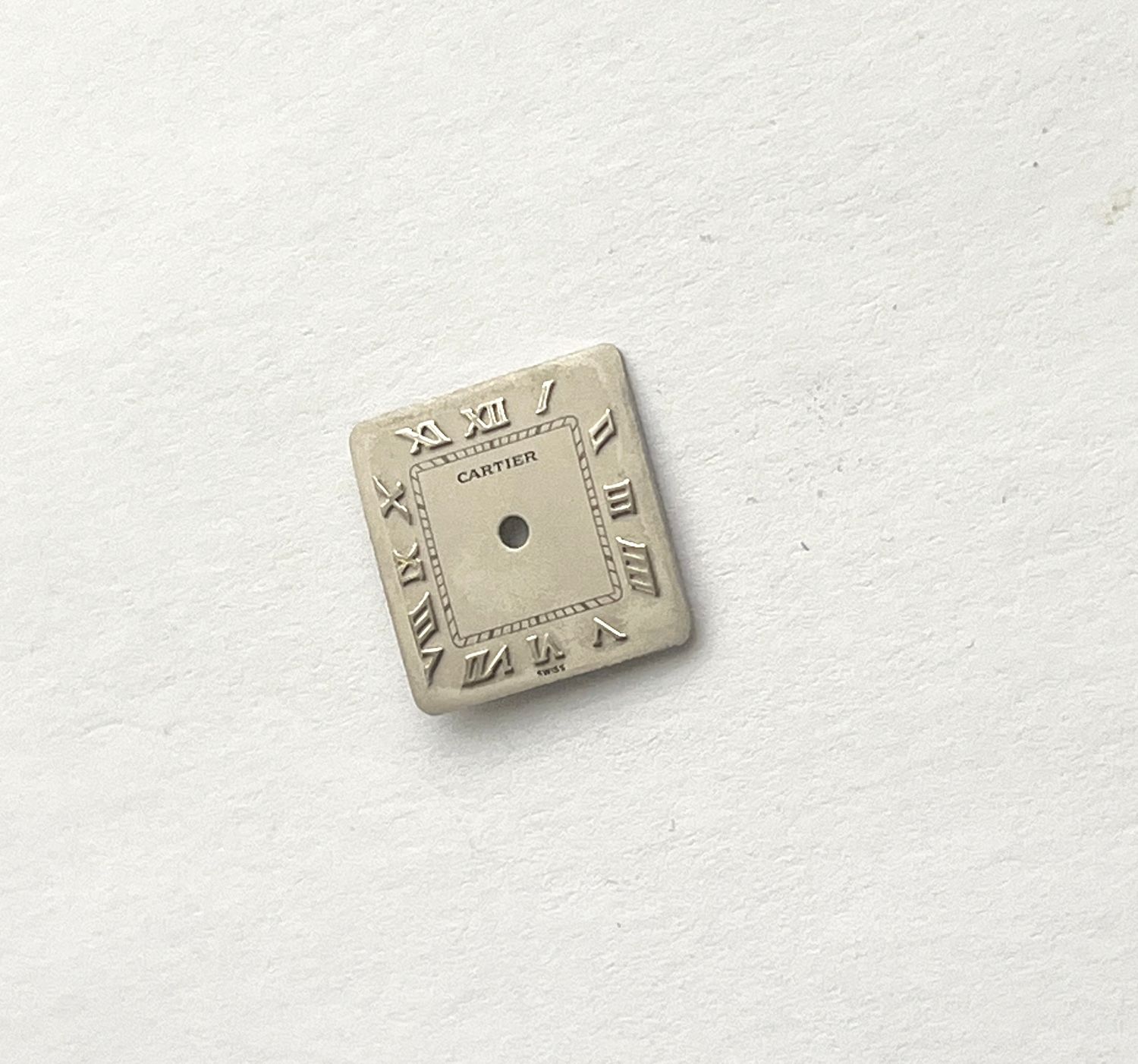 Cartier Zifferblatt Santos Galbee PM/SM, Cal. 57, Creme mit Indizes 14mm Cartier Zifferblatt Santos Galbee PM/SM, Cal. 57, Creme mit Indizes 14mm