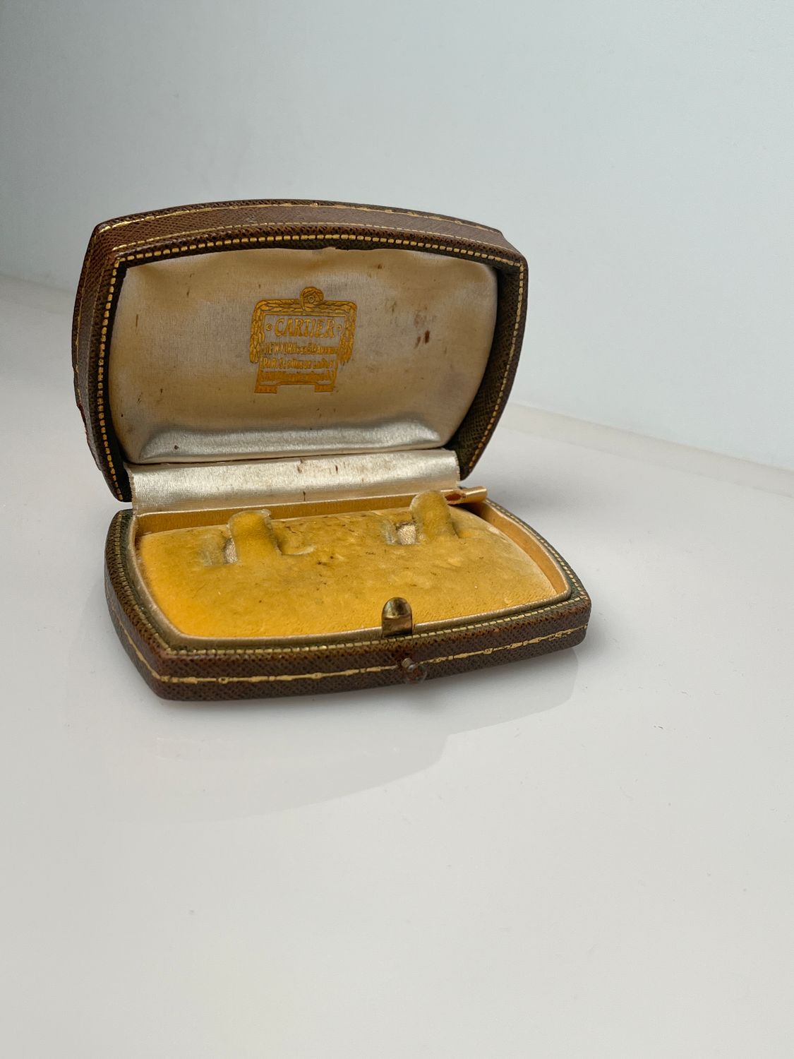 Cartier Paris Cufflinks Manschettenknopf oder Ohrringbox