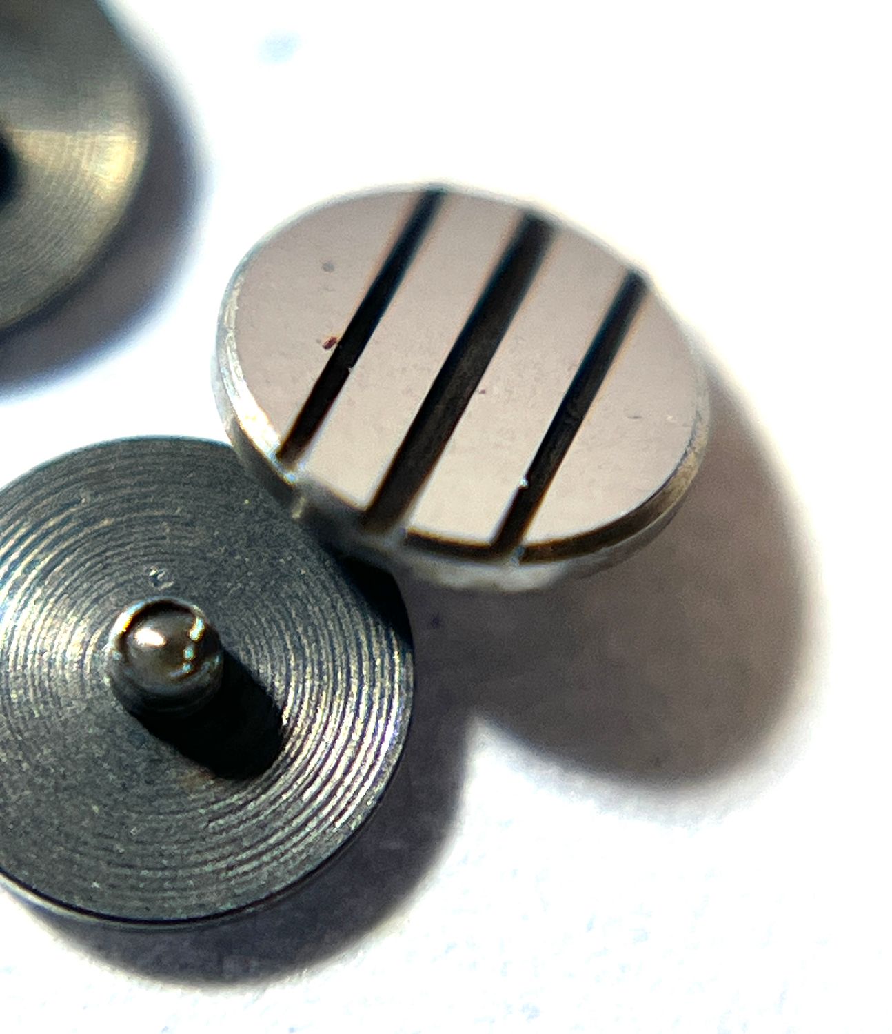 Buren Schraube Gestreift  Cal. 379 Click