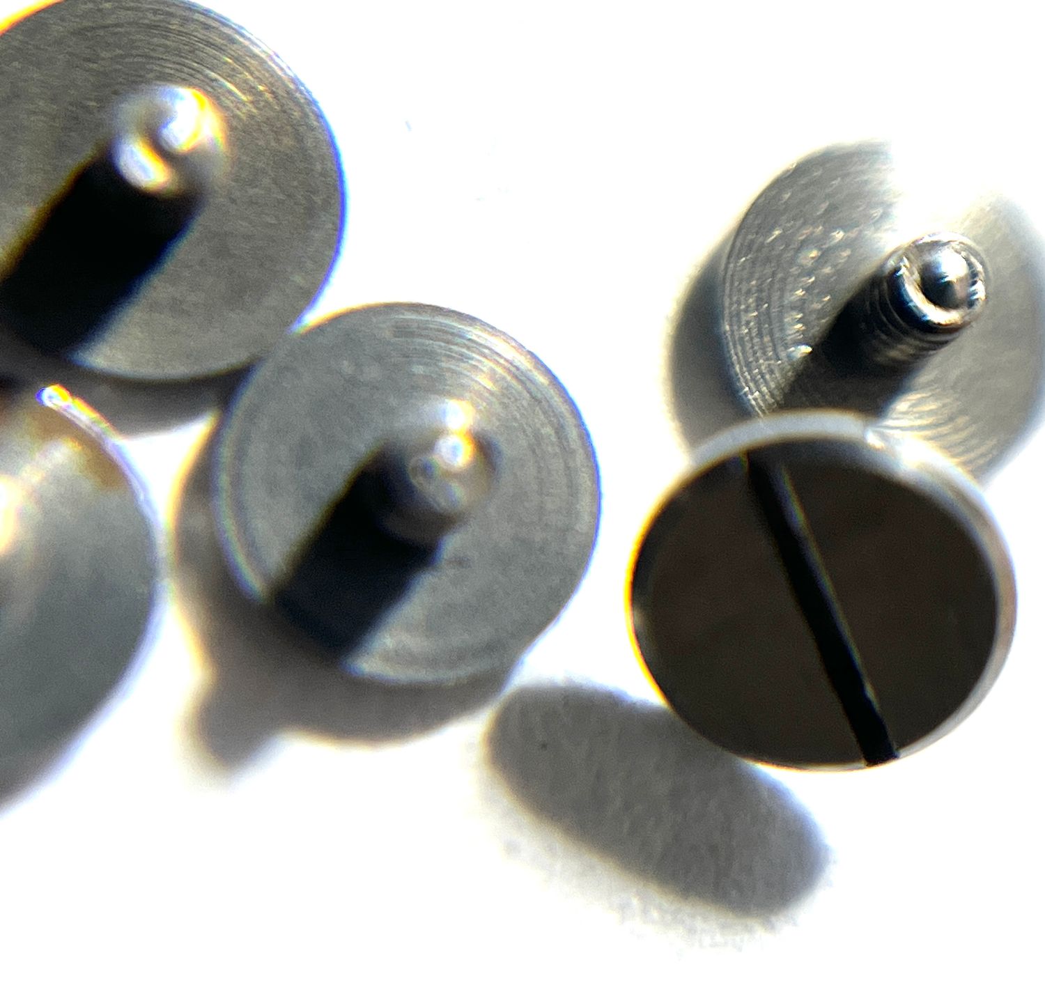 Buren Schraube groß 3mm Kopf, Cal. 379