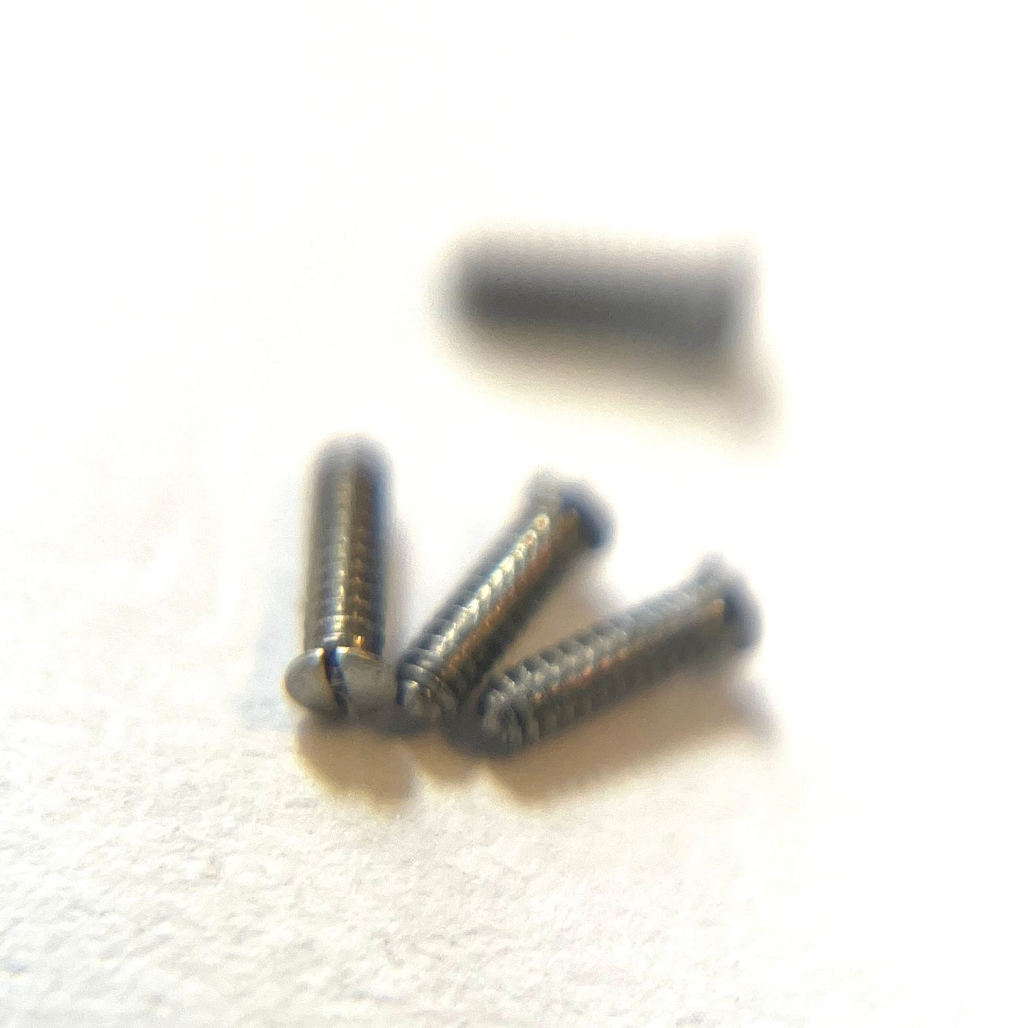 NOS Jaeger LeCoultre Schraube, Stahl, 3,4x1,15mm NOS Jaeger LeCoultre Schraube, Stahl, 3,4x1,15mm