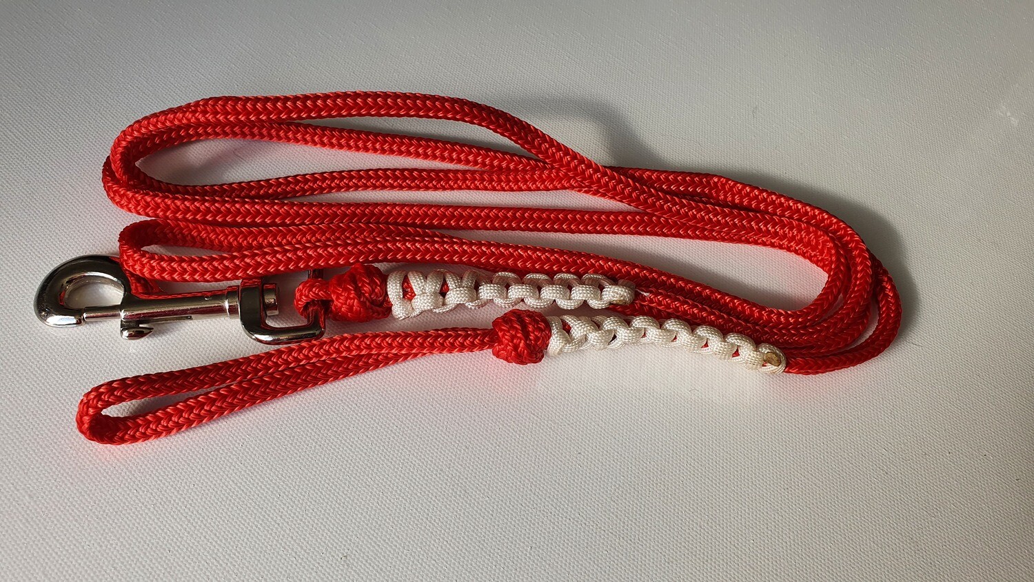 1.82m Red/White Rope Dog Lead 1.82m Red/White Rope Dog Lead