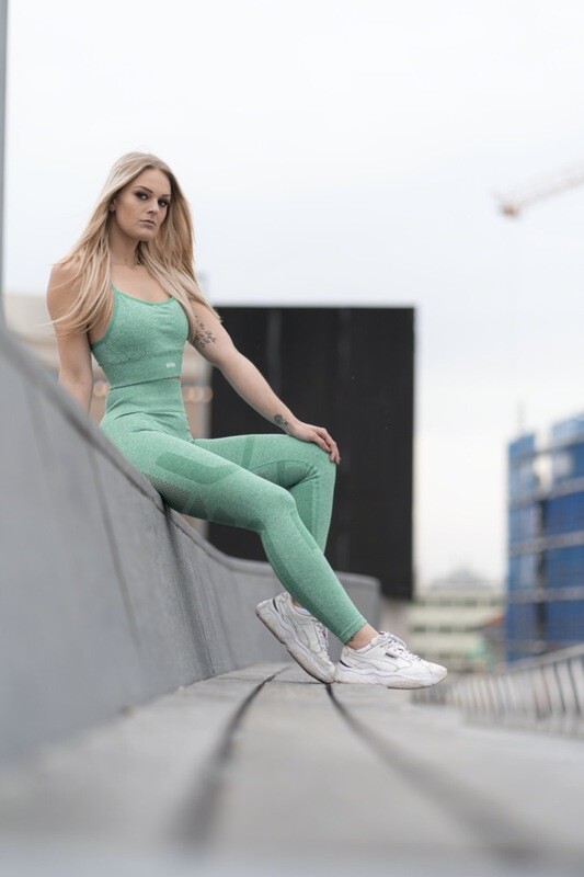 NESSA Seamless Sports Bra | Vivid Green NESSA Seamless Sports Bra | Vivid Green