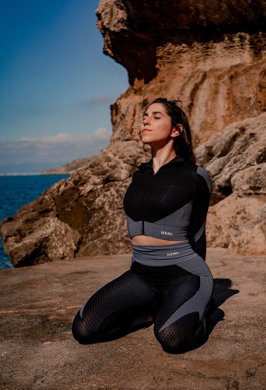 ALVINA Strategic Conturing Leggings | Black & Grey ALVINA Strategic Conturing Leggings | Black & Grey